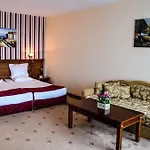 Hotell Karolina 4*