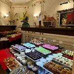Hotell Karolina 4*