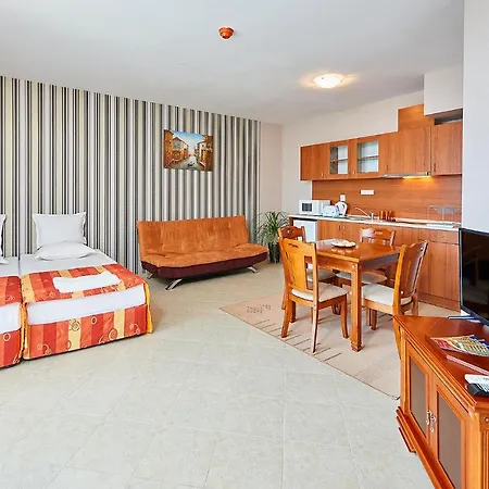 Ξενοδοχείο Karolina 4*