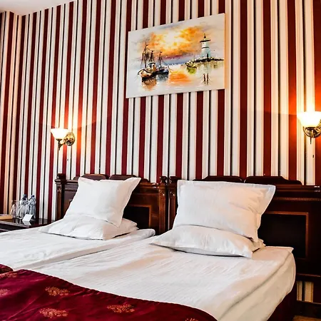 Hotell Karolina 4*