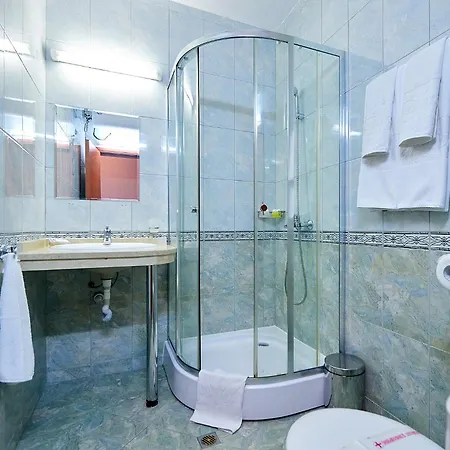 Hotell Karolina 4*