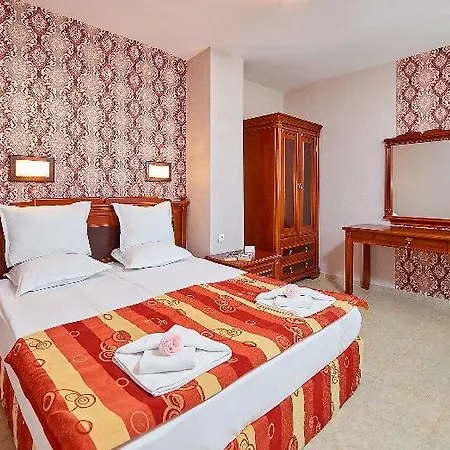каролина 4*