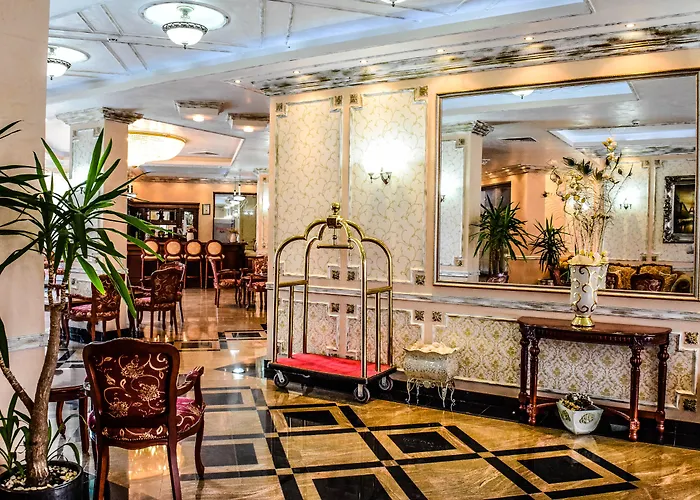 Отель Karolina 4*