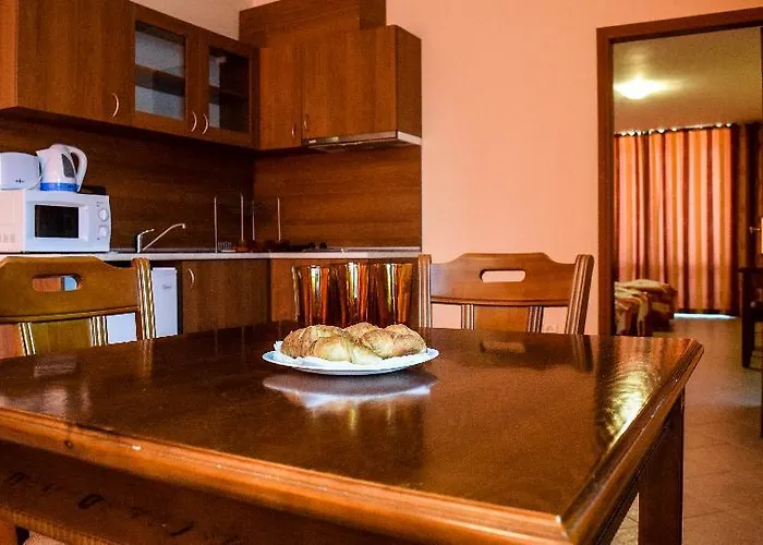 Отель Karolina 4*