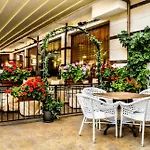 Hotel Karolina Słoneczny Brzeg