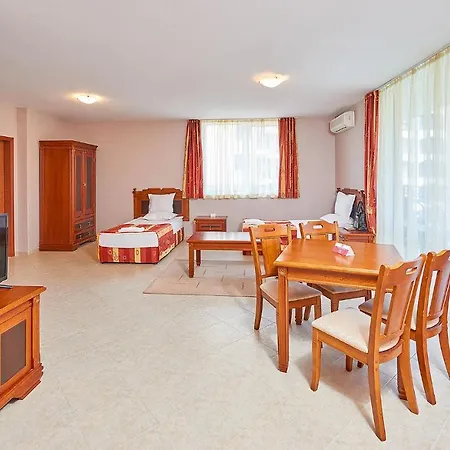каролина 4*
