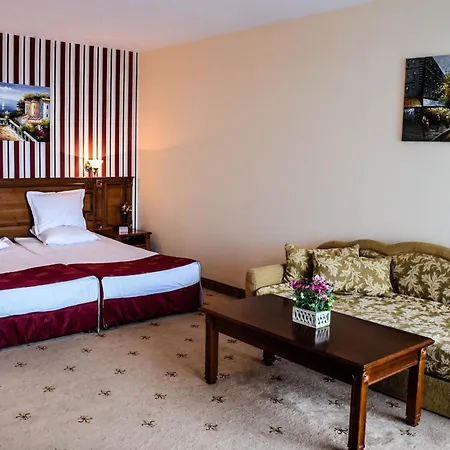 Хотел каролина 4*